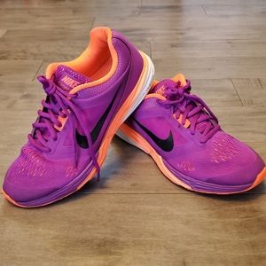 nike purple and orange shoes